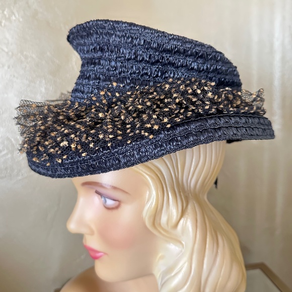 DARLING 1940s\' NAVY STRAW HAT WITH TALL CROWN & TAN DOTTED VEILING main image 7